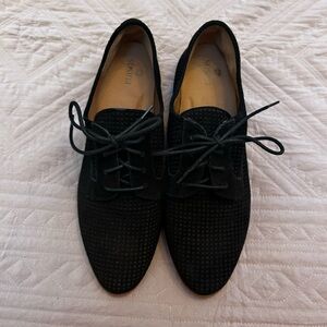 Cute SUSINA Black leather lace up loafers, size 9